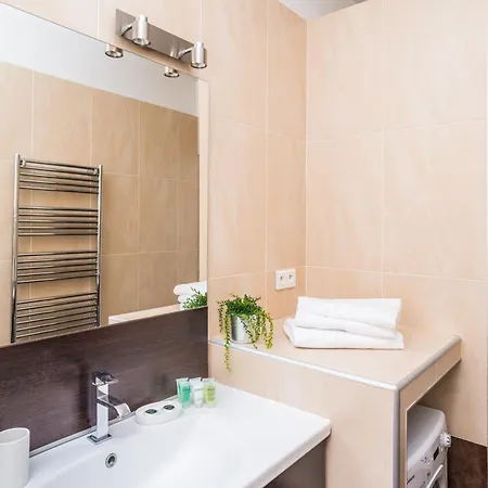 דירה Modern 2-bedroom Center *